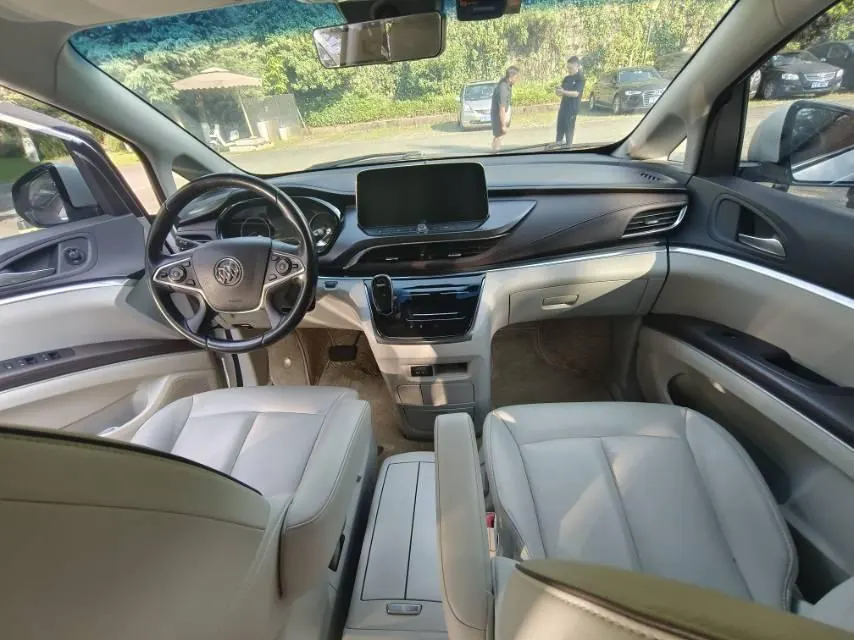 Buick 2021 GL8 Land Business Class 2.0T 652T Premium Automatic Gear 4