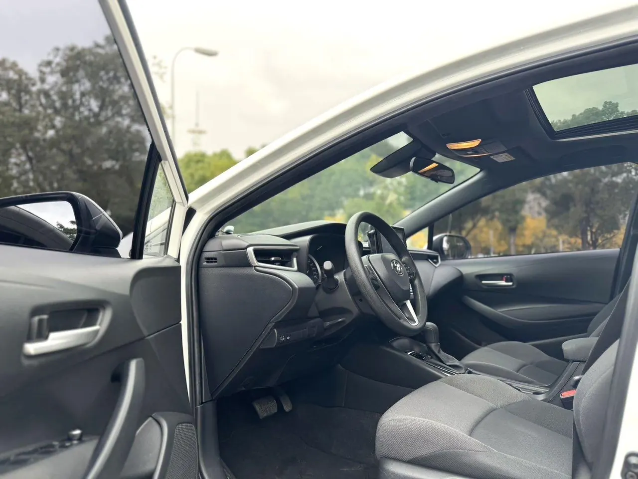 Toyota 2022 Lei Ling 1.2T Stepless 185T Deluxe Automatic Gear 3