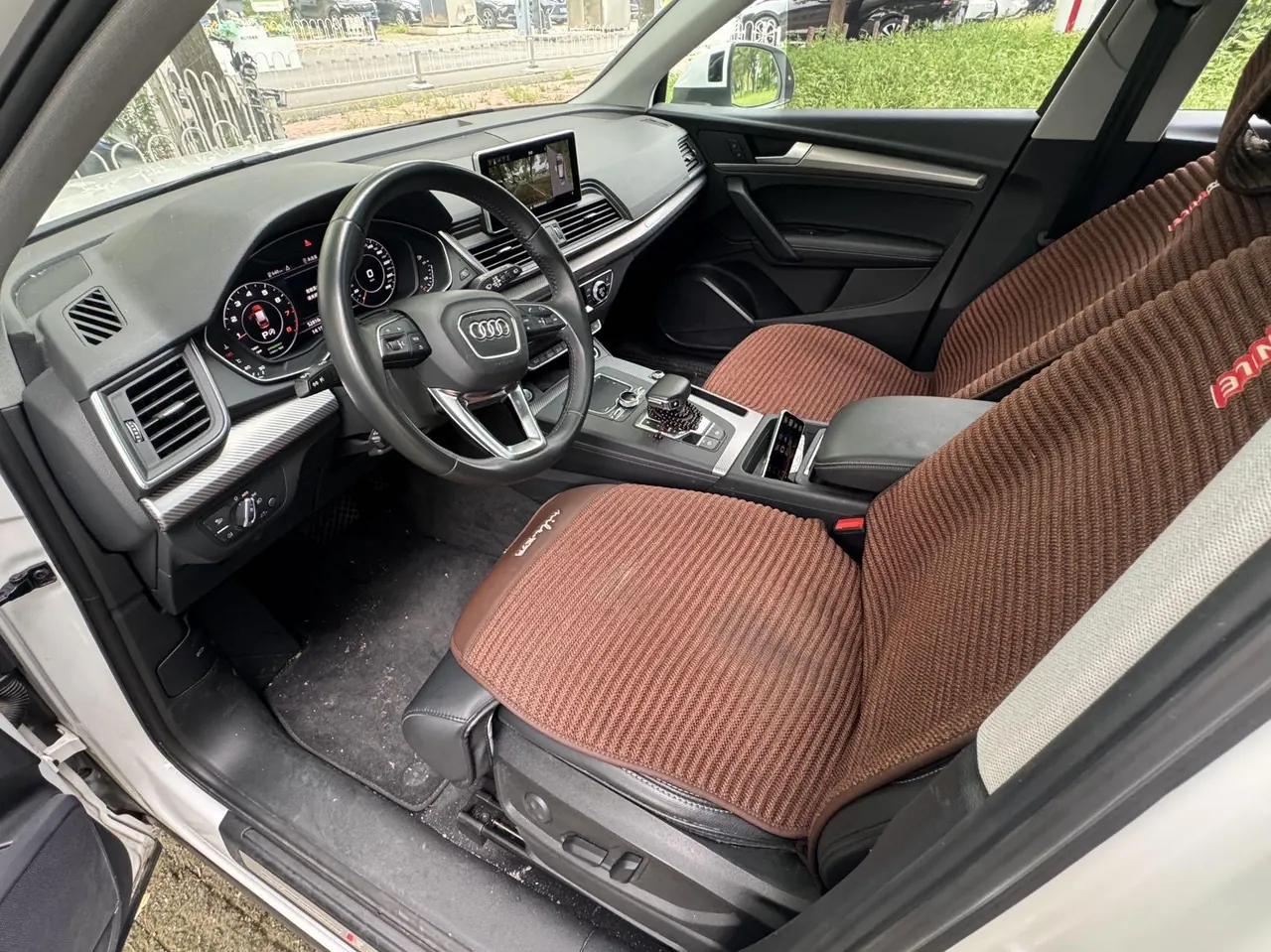Audi 2020 Q5L 2.0TFSI 45TFSI exclusive sports automatic 3