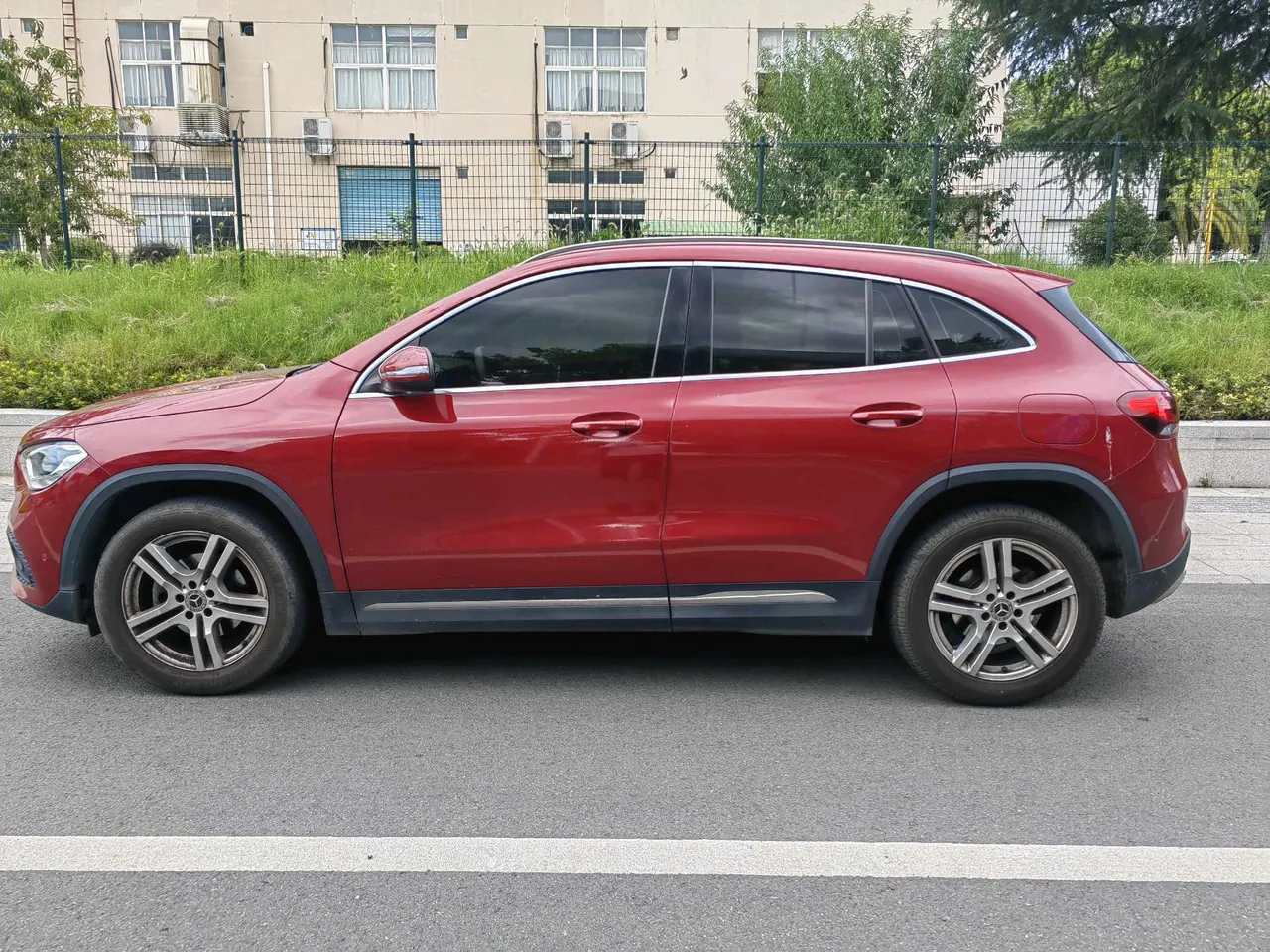 Mercedes Benz 2020 GLA 180 1.3T automatic gear 3