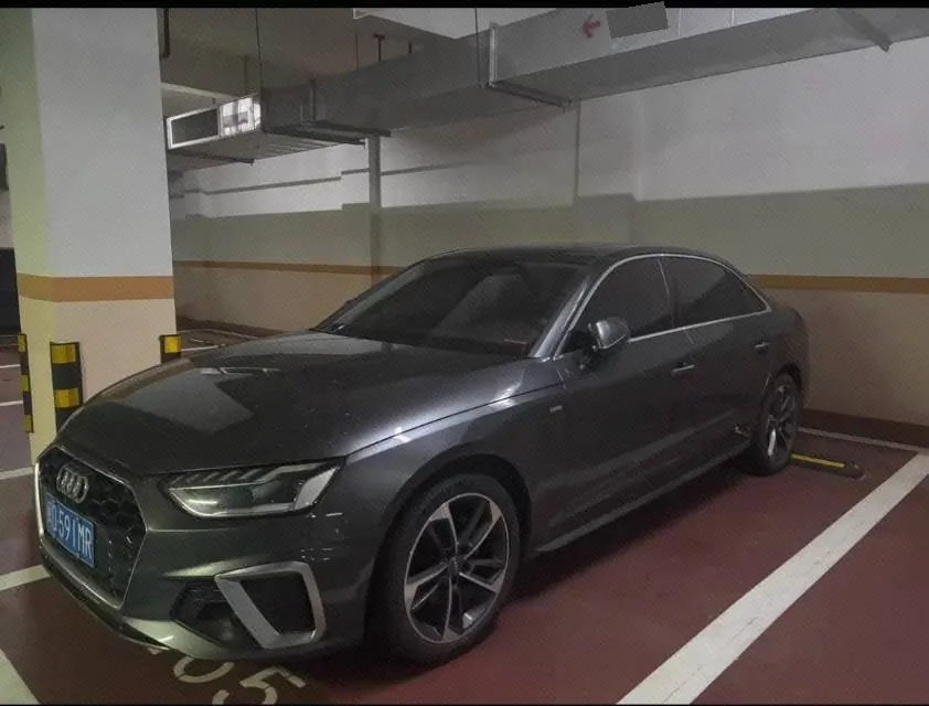 Open image lightbox: Audi 2020 A4L 2.0TFSI 40TFSI Fashion Dynamic Automatic