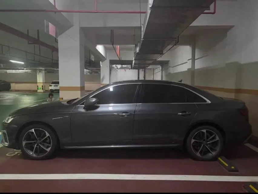 Audi 2020 A4L 2.0TFSI 40TFSI Fashion Dynamic Automatic 3