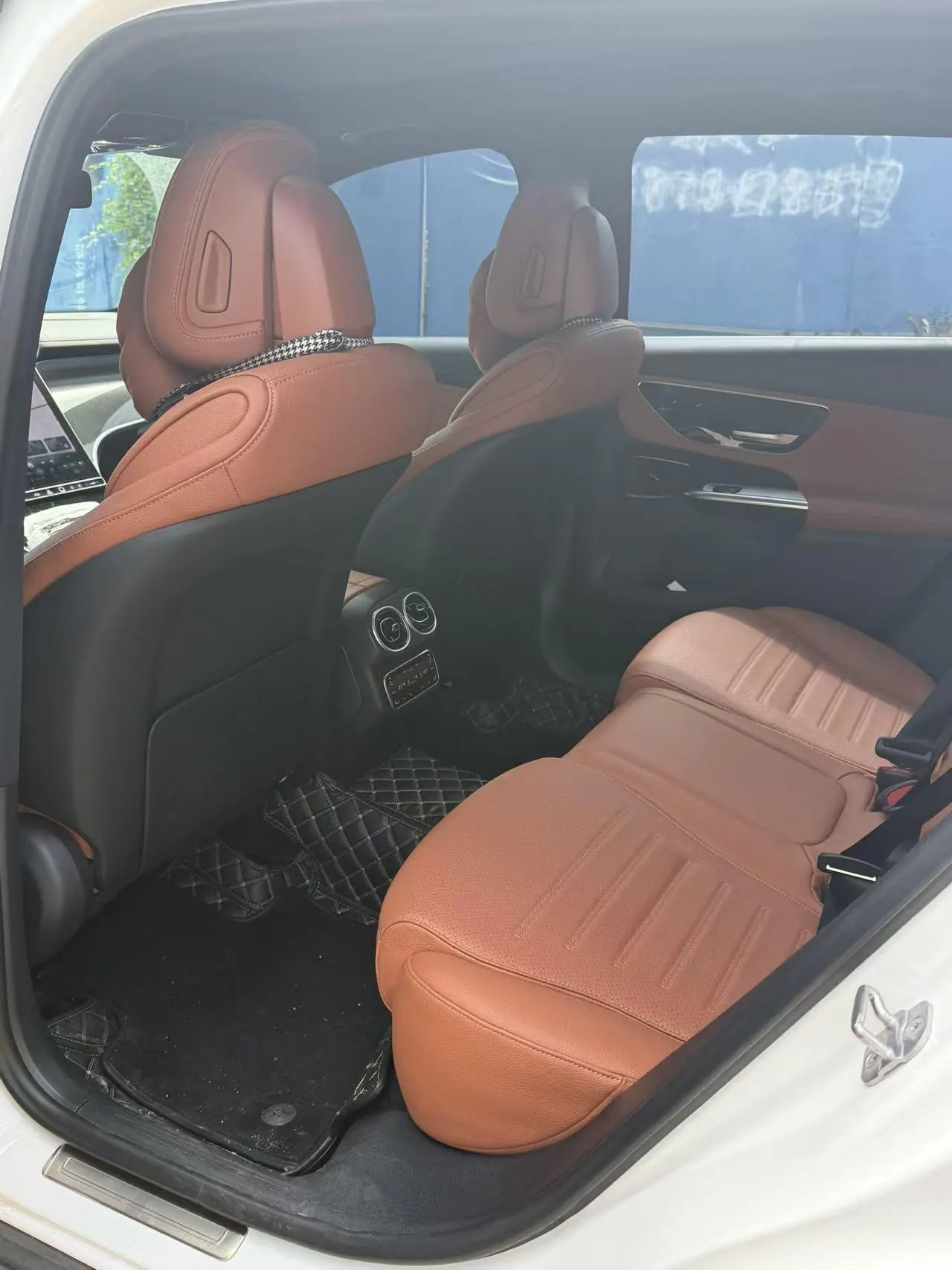 Mercedes Benz 2023 GLC 260 L 4MATIC 48V 2.0T Dynamic 5-seat Automatic Gear 5