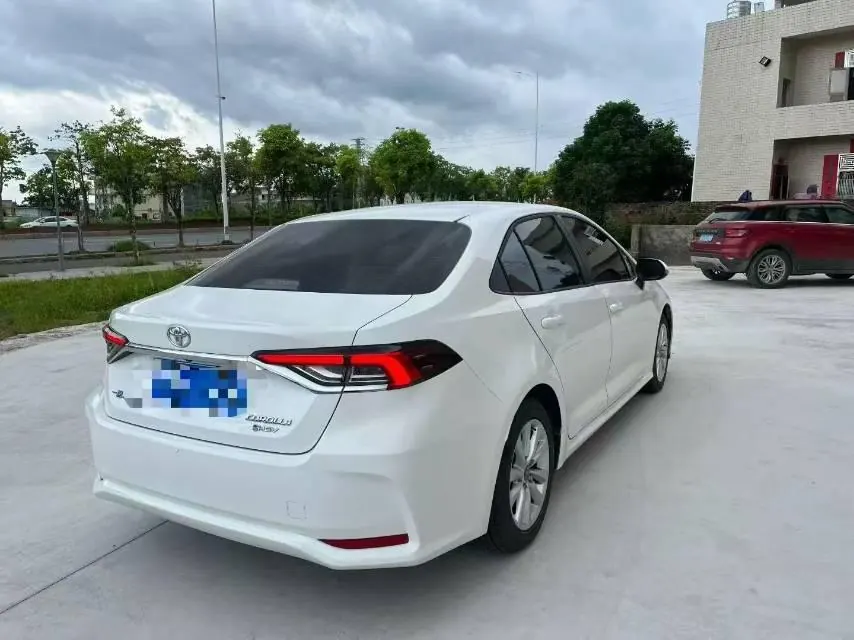 Toyota 2023 Corolla Double Engine 1.8 Stepless Intelligent Electric Hybrid Elite Automatic Gear 7