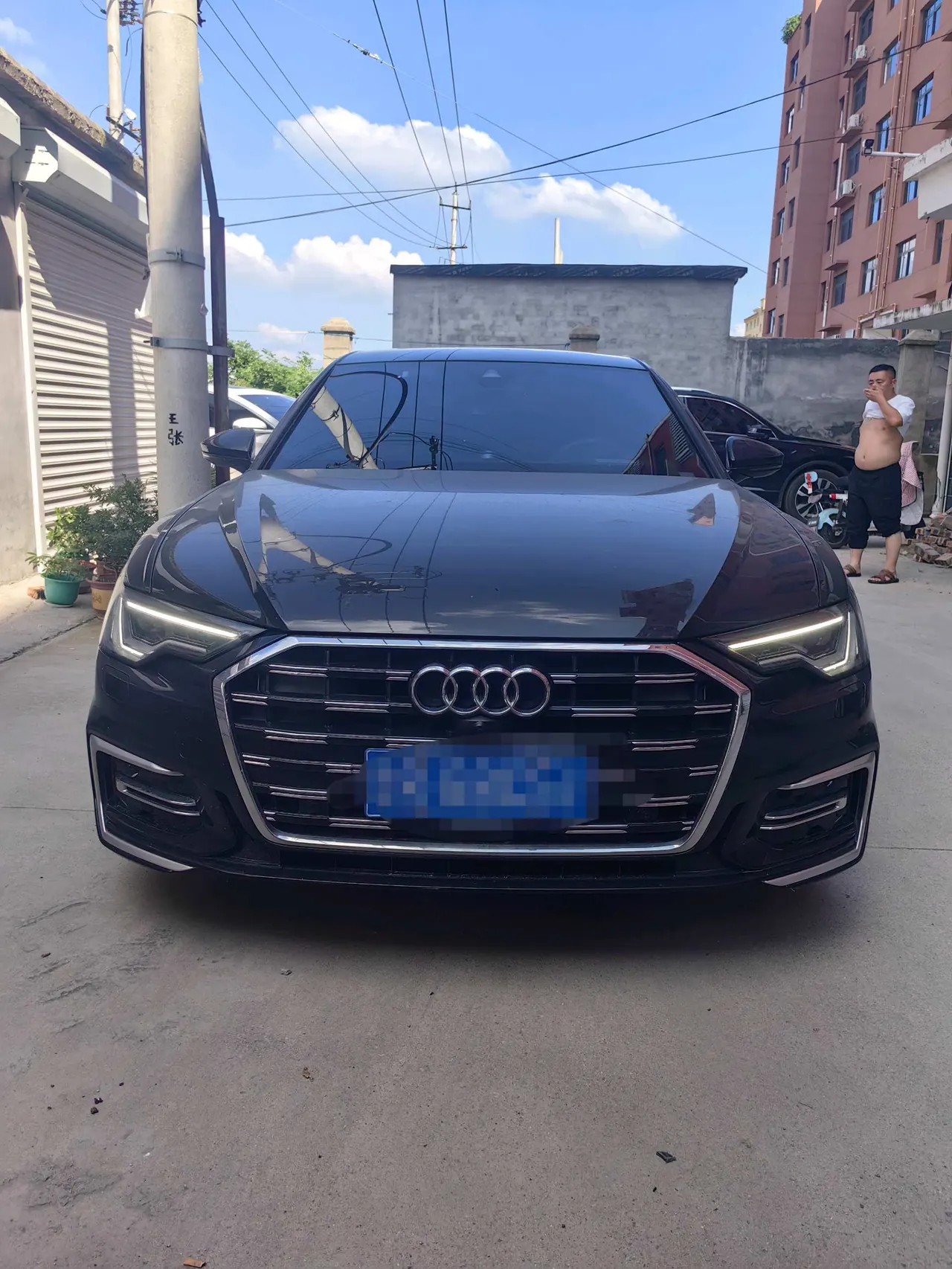 Audi 2023 A6L 2.0TFSI 45TFSI Selected Dynamic (Modified) Automatic Gear 2