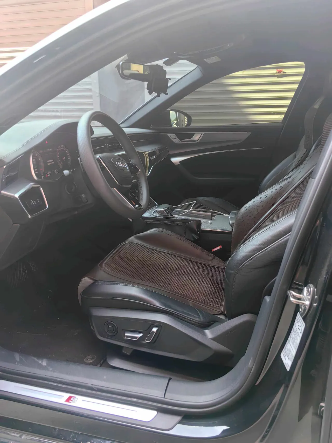 Audi 2023 A6L 2.0TFSI 45TFSI Selected Dynamic (Modified) Automatic Gear 9