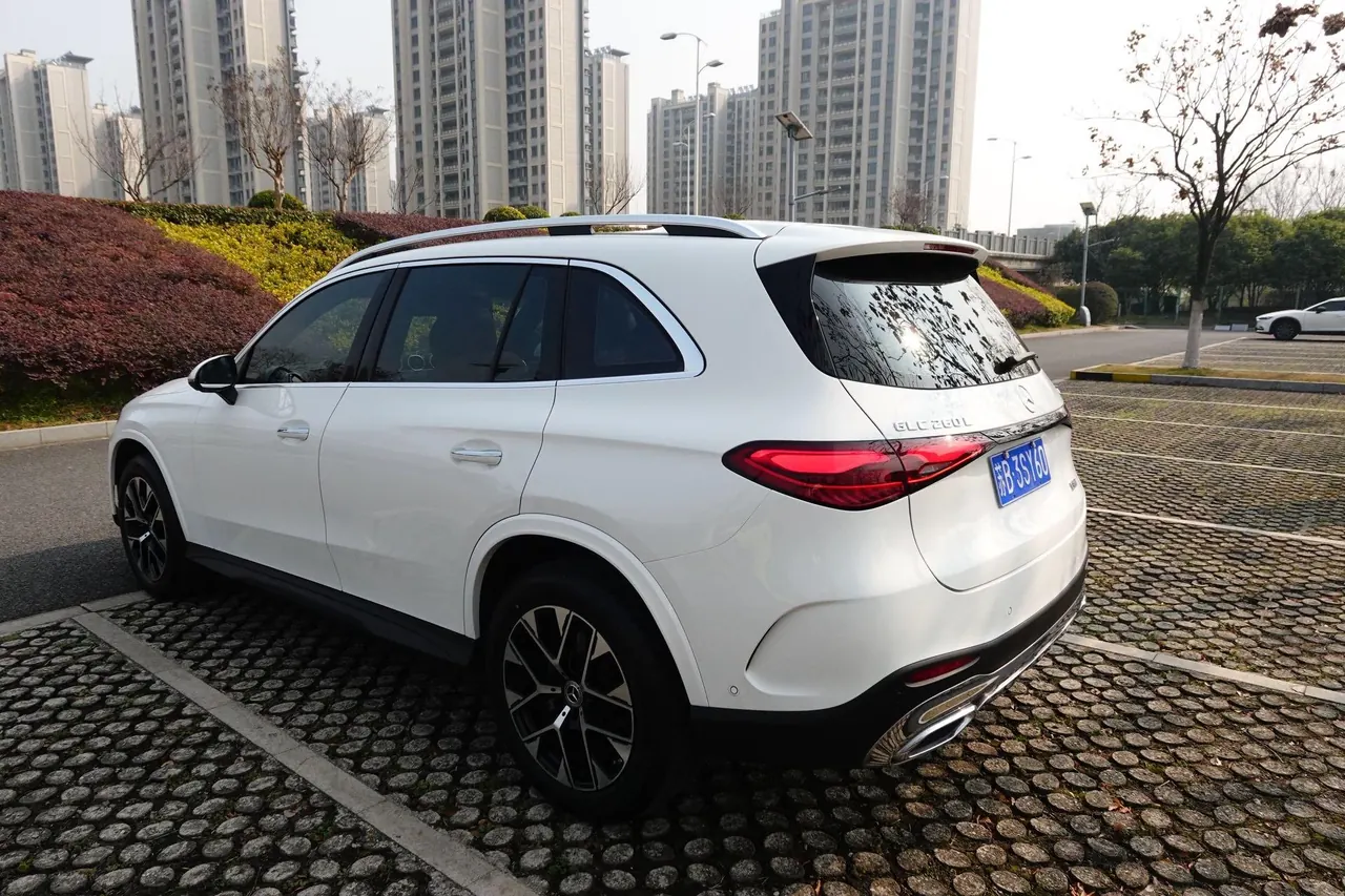 Mercedes Benz 2023 GLC 260 L 4MATIC 48V 2.0T Luxury 5-seat Automatic Gear 2