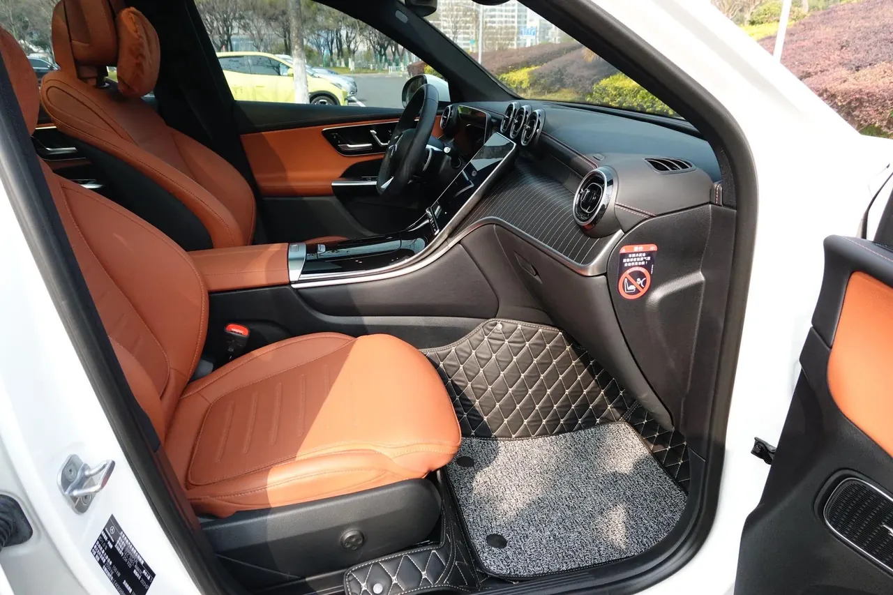 Mercedes Benz 2023 GLC 260 L 4MATIC 48V 2.0T Luxury 5-seat Automatic Gear 5