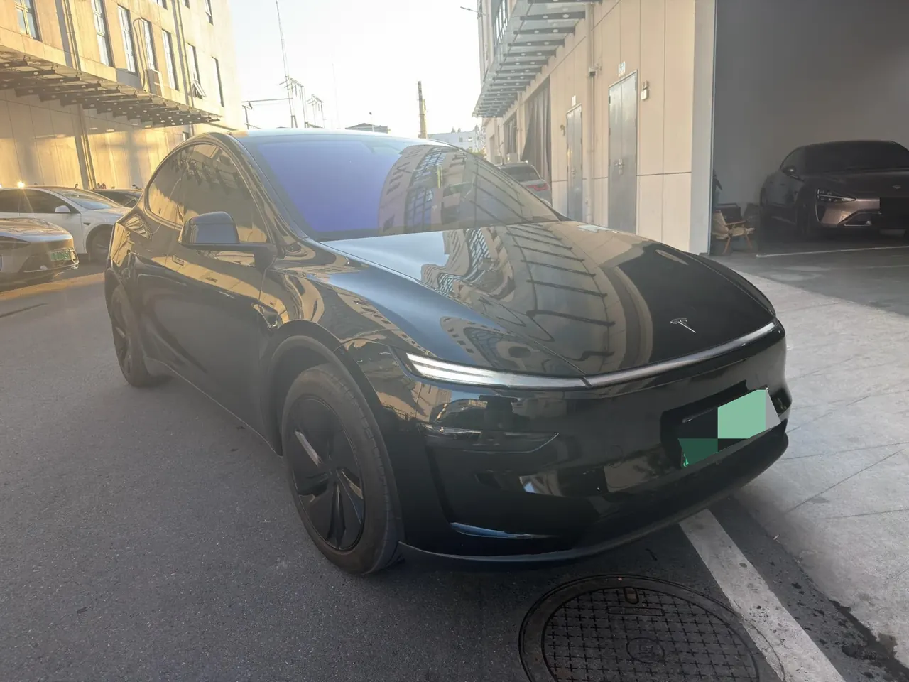 Tesla 2025 Model Y rear-wheel drive version automatic transmission 2