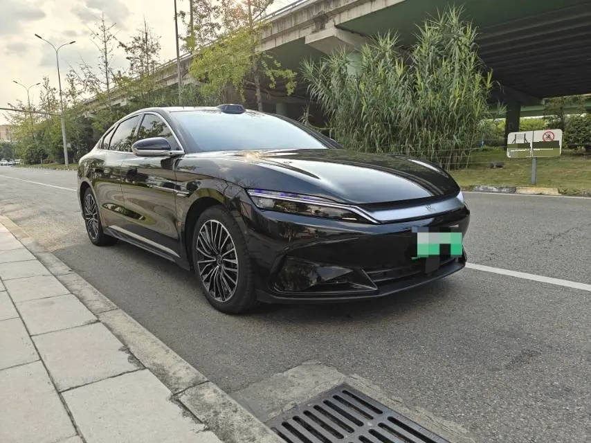 BYD 2025 Han DM-i 1.5T stepless smart driving version 125KM laser Radar flagship automatic gear 3