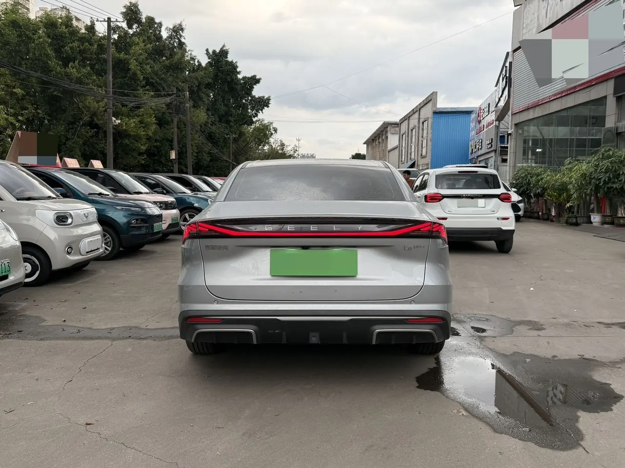 Geely Galaxy 2025 L6 EM-i 1.5 140km Starship Edition Automatic Gear 2