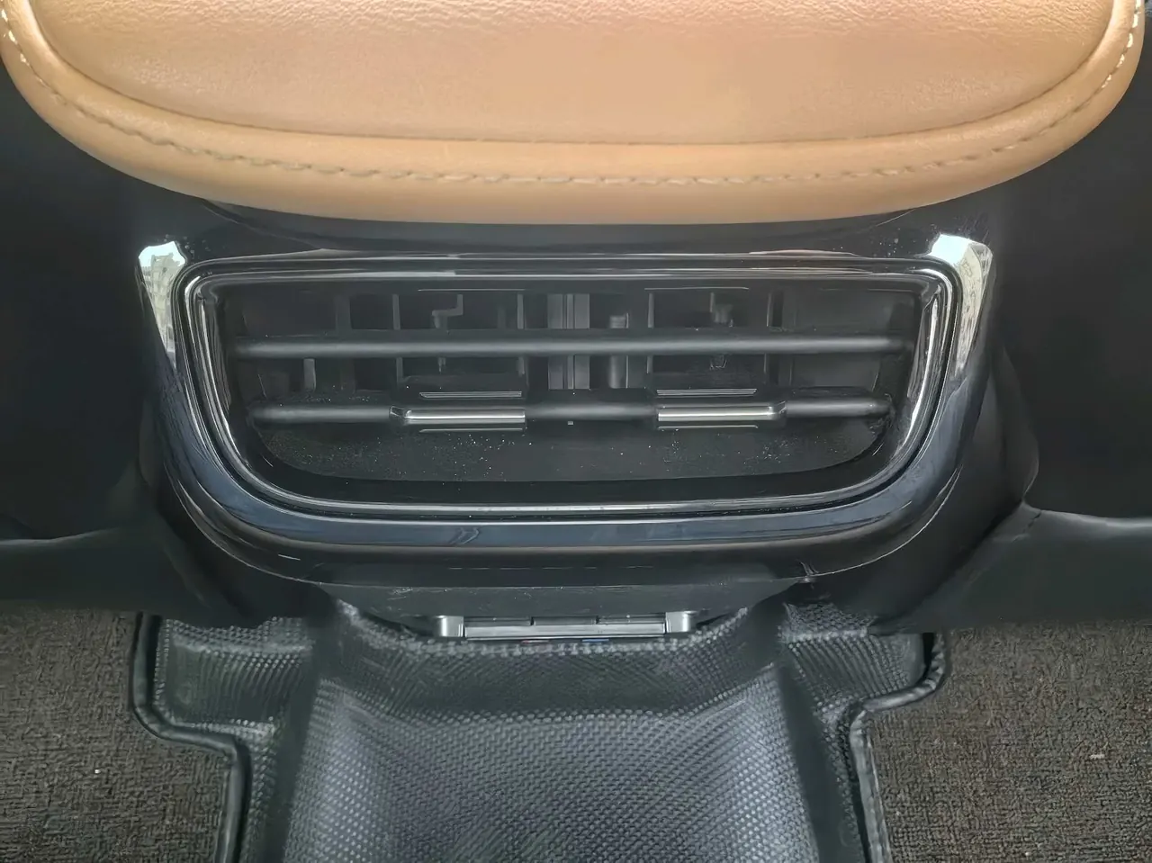 Geely Galaxy 2024 L7 1.5T Longteng Edition 115km Starship Automatic Gear 12