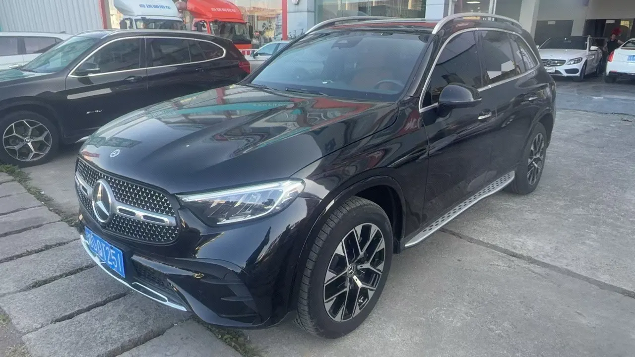 Open image lightbox: Mercedes Benz 2024 GLC 260 L 4MATIC 48V 2.0T Dynamic 5-seat Automatic Gear