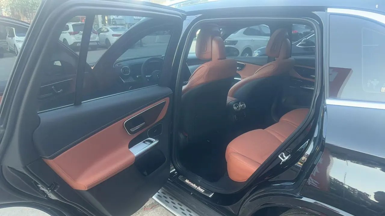 Mercedes Benz 2024 GLC 260 L 4MATIC 48V 2.0T Dynamic 5-seat Automatic Gear 3
