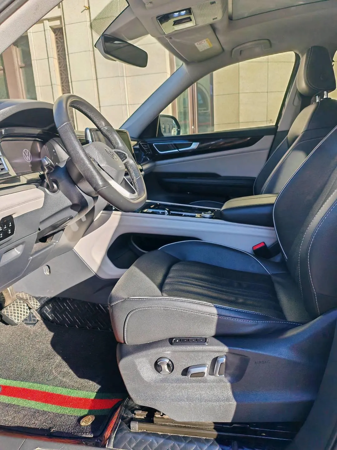 Volkswagen 2021 Tuang 2.0TSI 380TSI 4WD Respect Deluxe Automatic Transmission 4