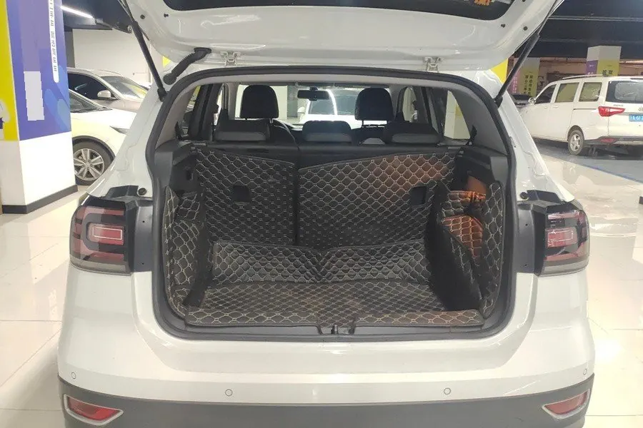 Volkswagen 2020 Shadow 1.5 Yue Automatic 8