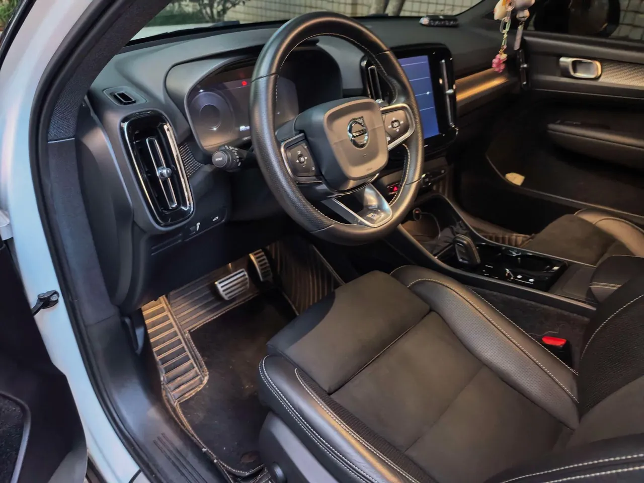 Volvo 2020 XC40 2.0T T4 4WD Zhiyuan Sports Edition Automatic Gear 4