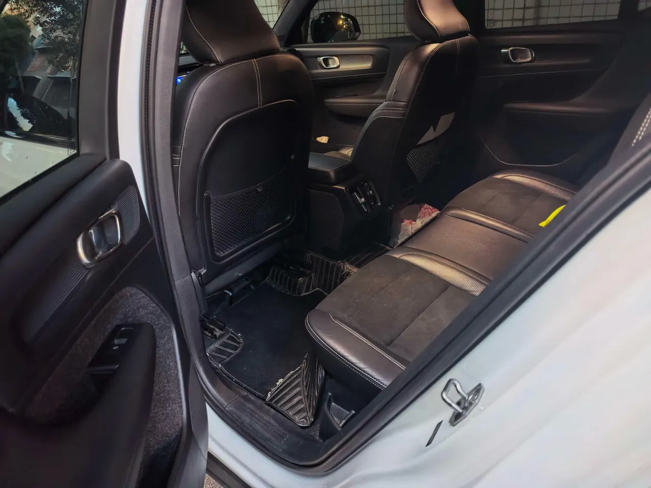 Volvo 2020 XC40 2.0T T4 4WD Zhiyuan Sports Edition Automatic Gear 5
