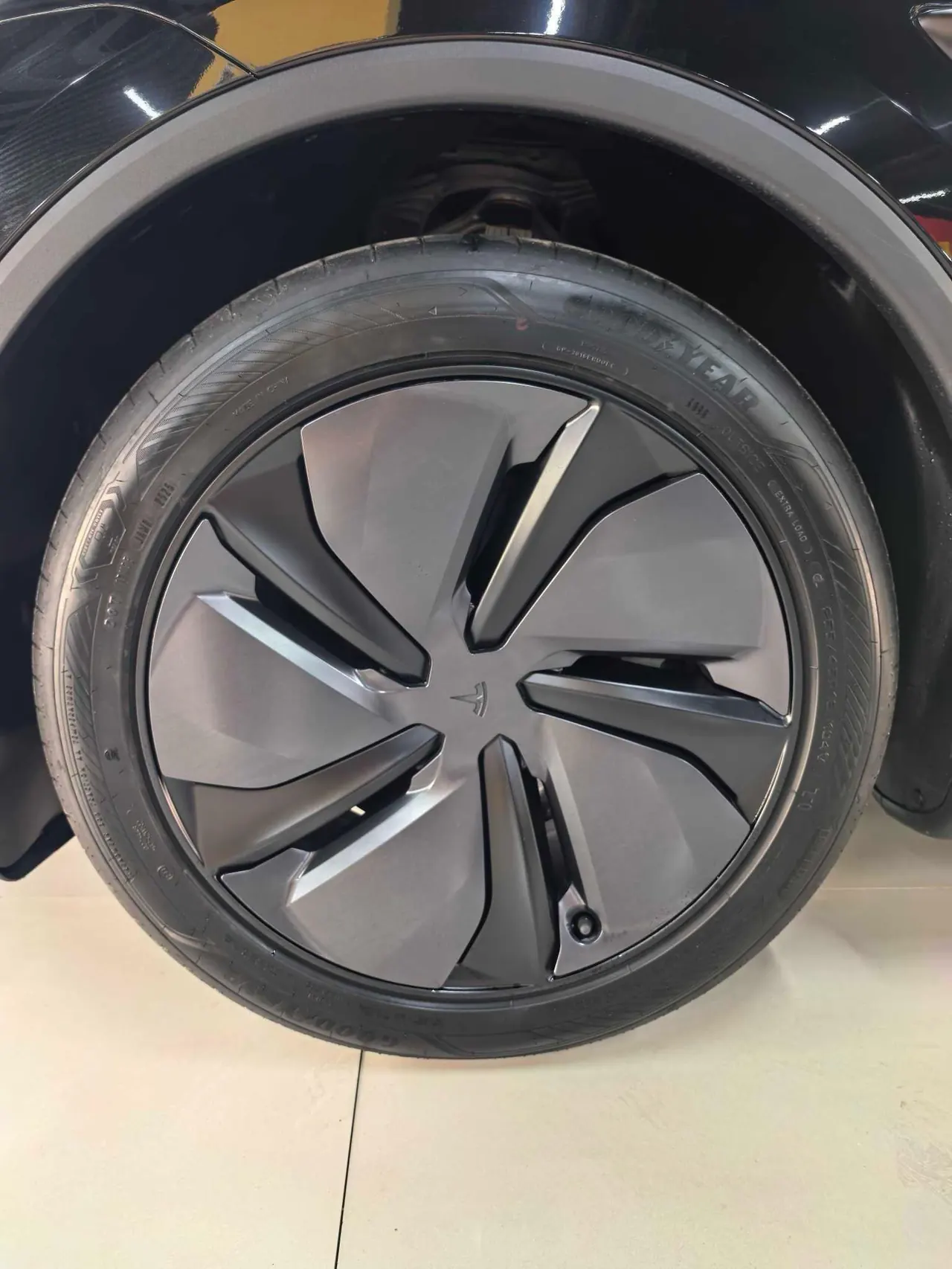 Tesla 2025 Model Y rear-wheel drive version automatic transmission 7