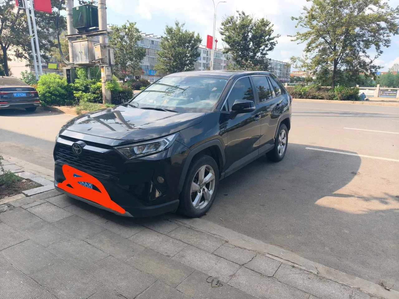 打开图片灯箱:Toyota 2021 RAV4 Rongfeng 2.0 Stepless Four-wheel Drive Fashion PLUS Edition Automatic Gear