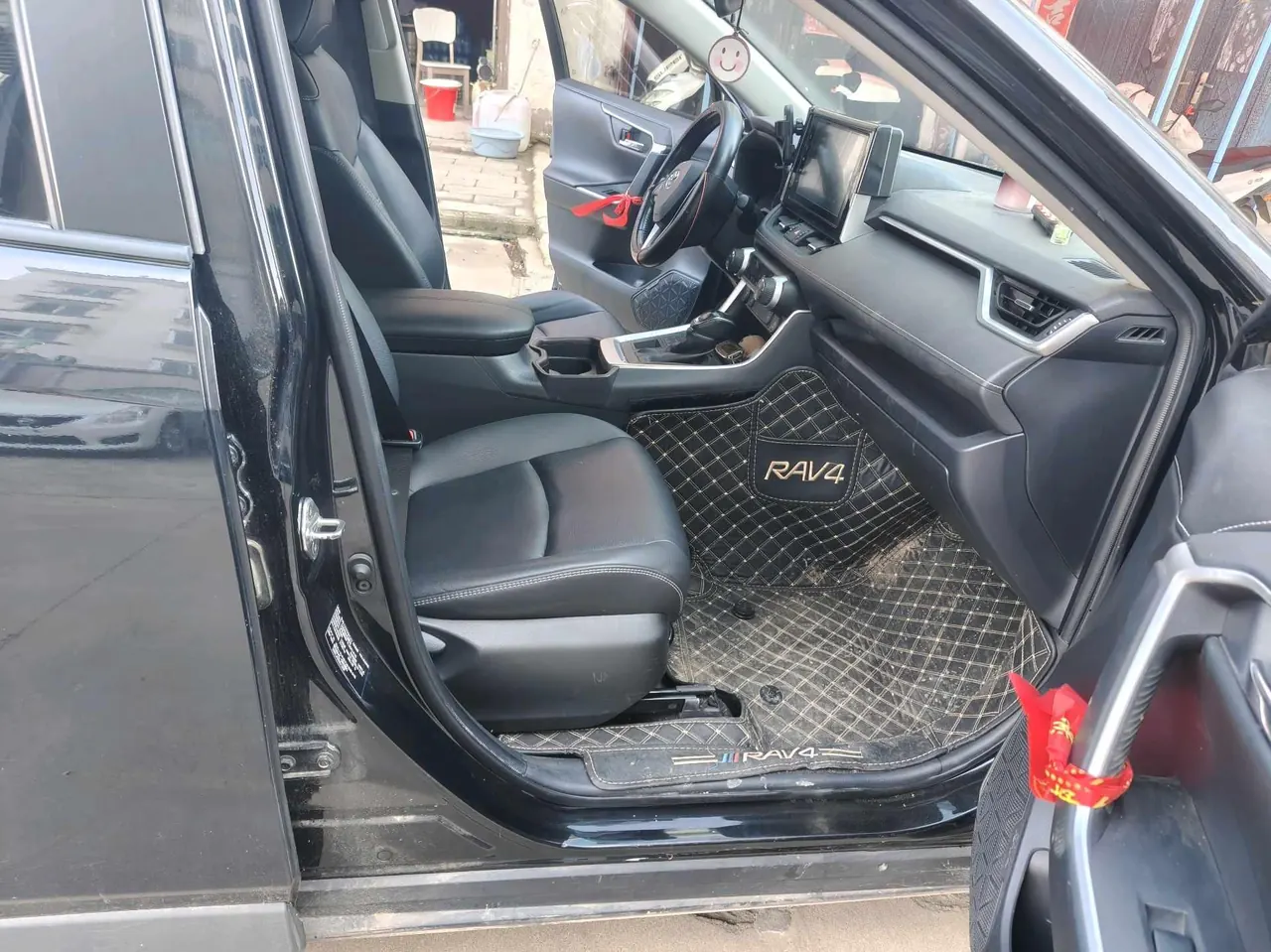 Toyota 2021 RAV4 Rongfeng 2.0 Stepless Four-wheel Drive Fashion PLUS Edition Automatic Gear 6
