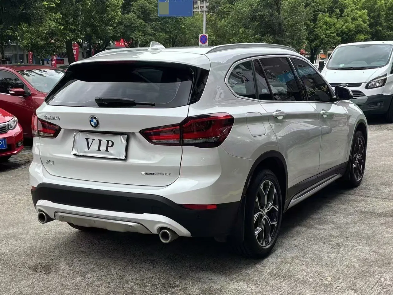 BMW 2021 X1 sDrive25Li 2.0T Leading Automatic Gear 3