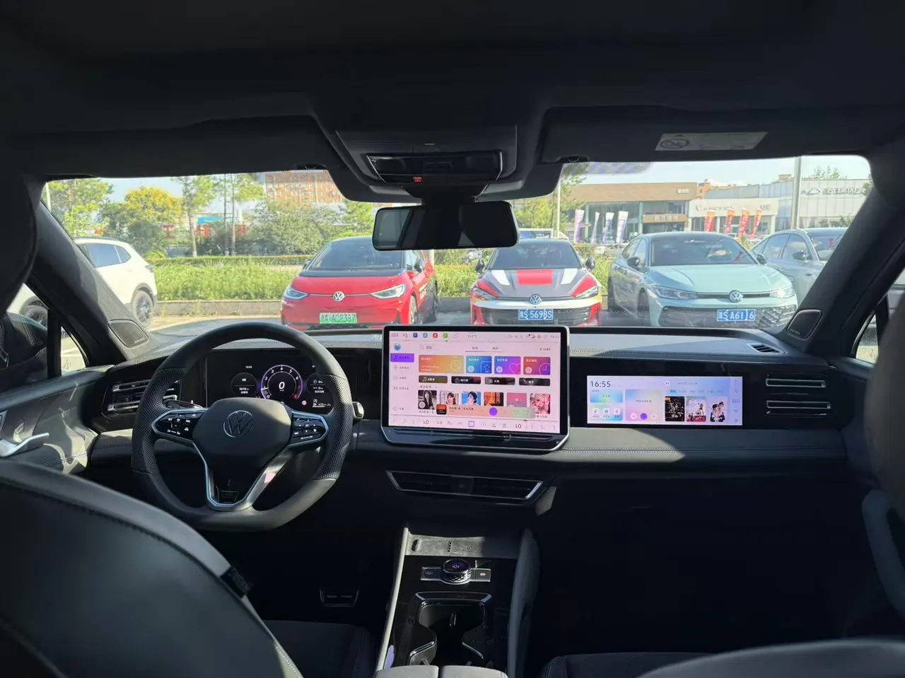 Volkswagen 2025 Tiguan L PRO 2.0TSI 380TSI Four-wheel Drive R-Line Smart Collar Edition Automatic Gear 4