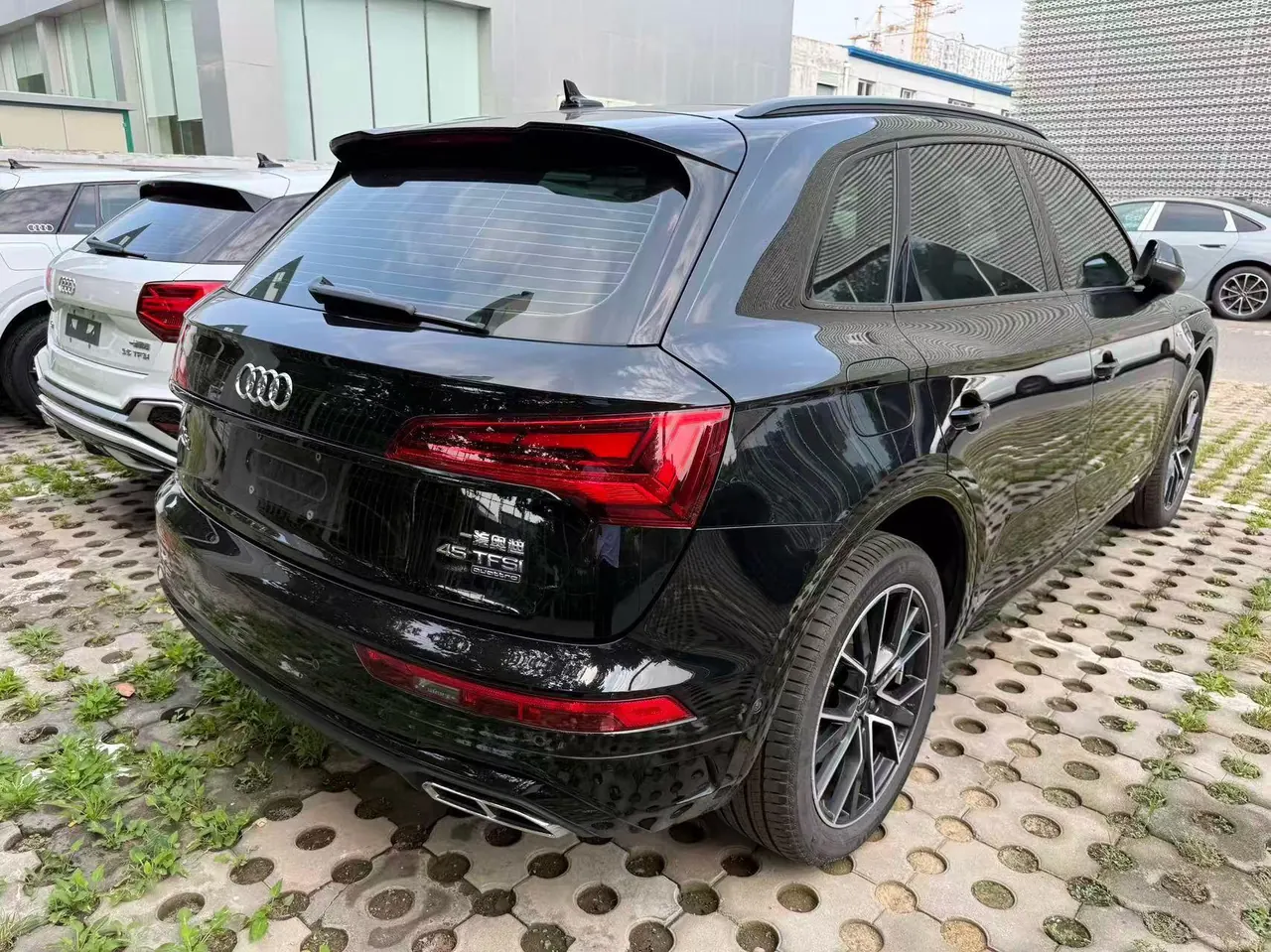 Audi 2024 Q5L 2.0TFSI 45TFSI luxury dynamic automatic transmission 7