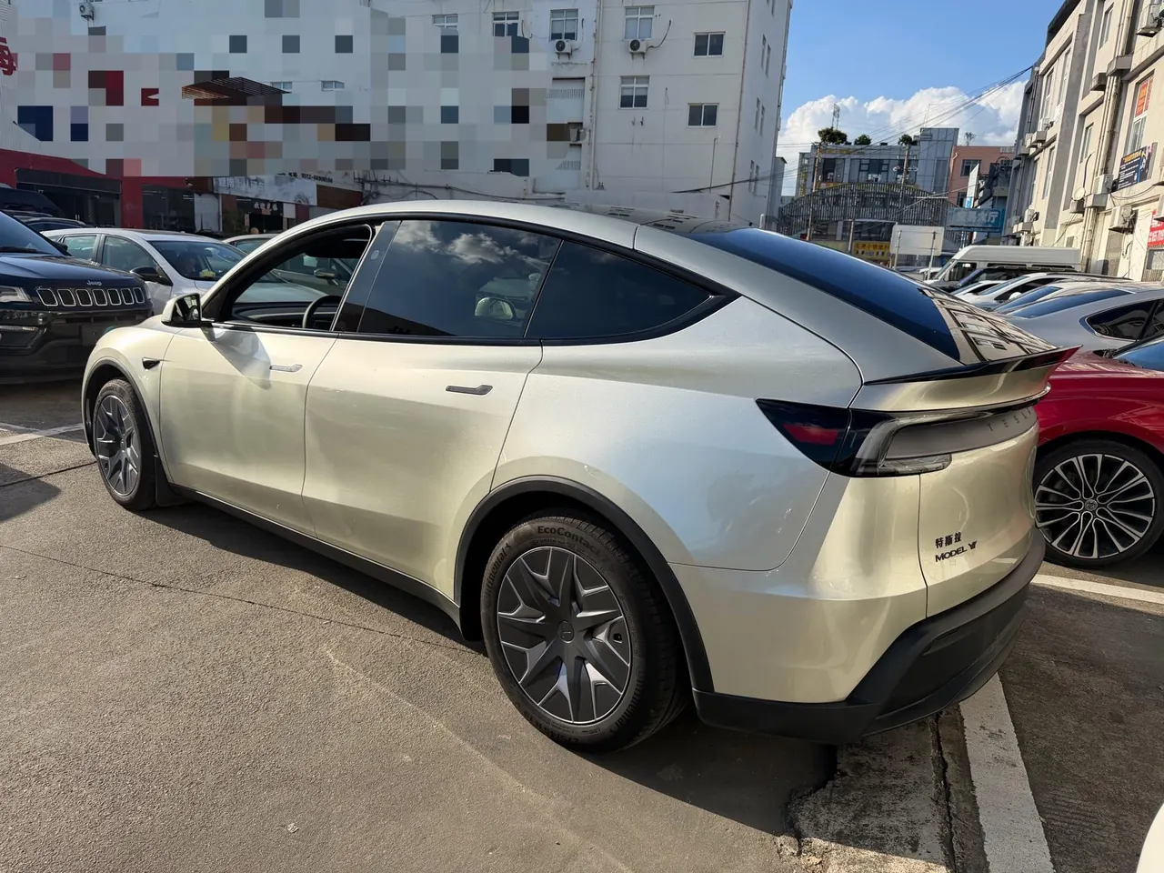 Tesla 2025 Model Y L Long Endurance All-Wheel Drive Automatic Transmission 5