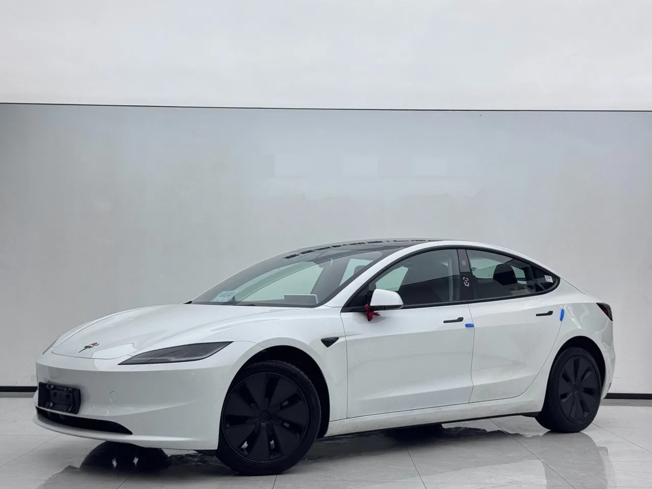 Open image lightbox: Tesla 2024 Model 3 high-performance all-wheel drive version automatic transmission