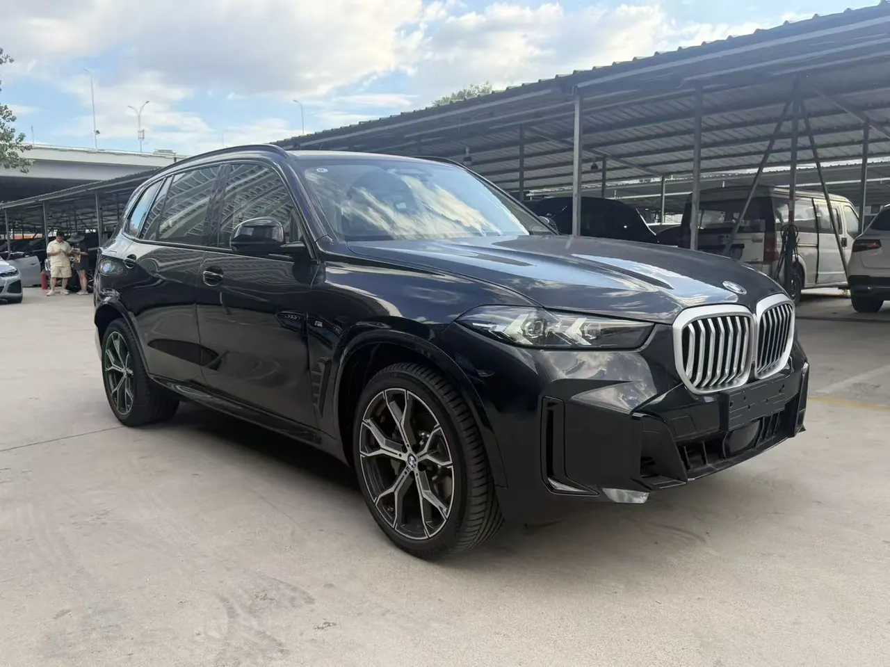 BMW 2026 X5 xDrive30Li 48V 2.0T exclusive m sports obsidian night suit automatic gear 3