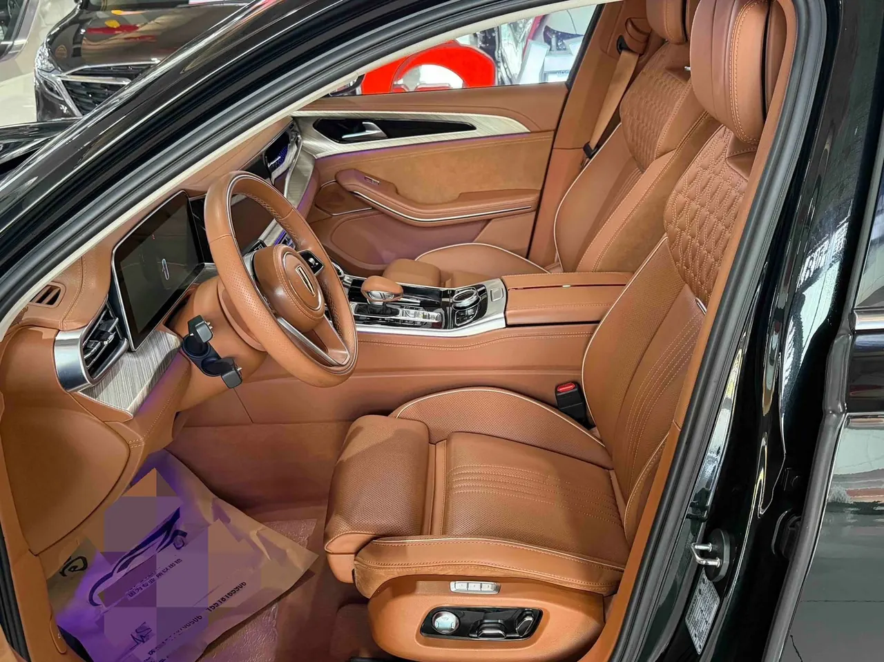HongQi 2020 H9 48V 2.0T Zhilian Qi Chang Edition Automatic Gear 4
