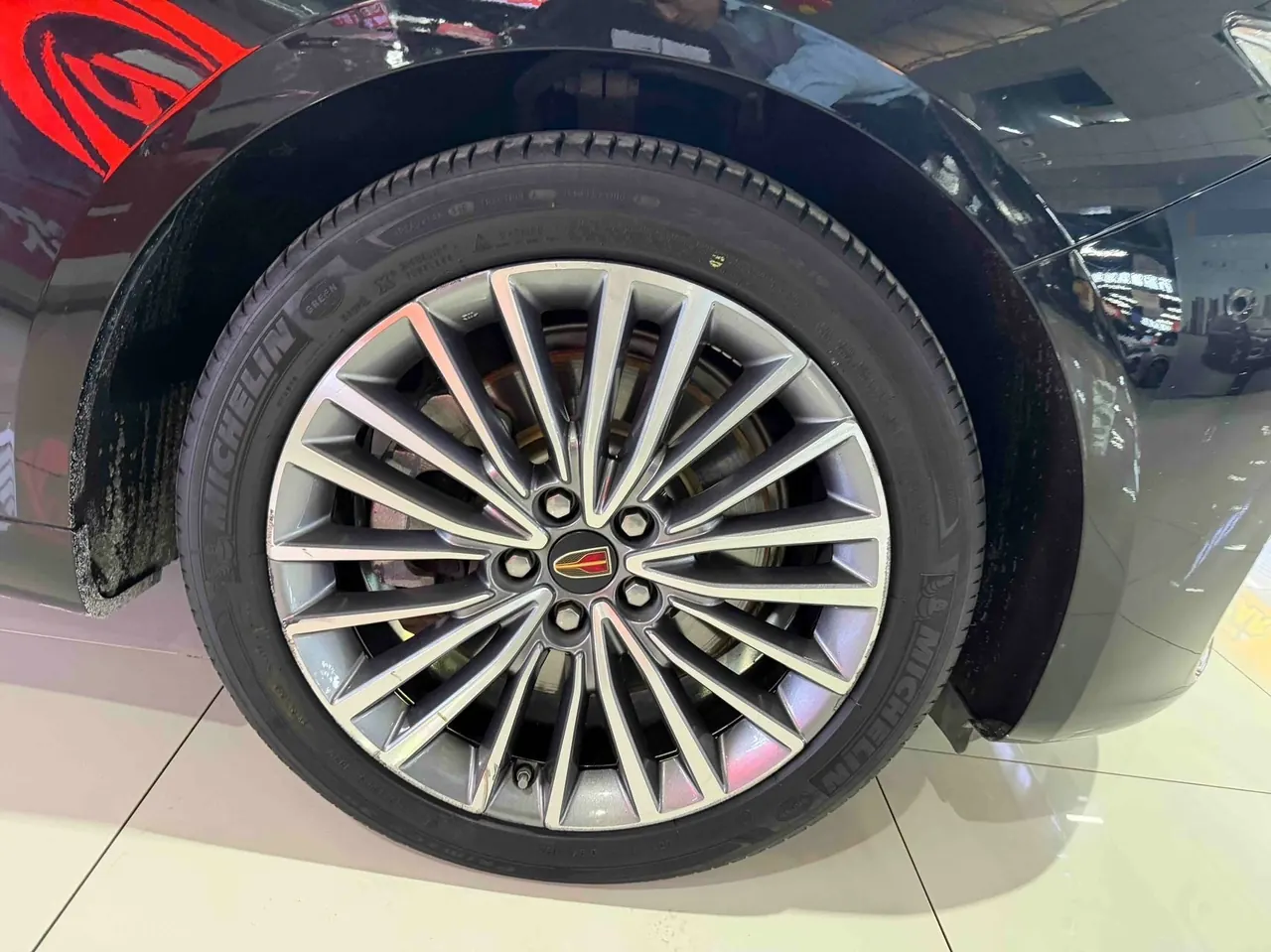 HongQi 2020 H9 48V 2.0T Zhilian Qi Chang Edition Automatic Gear 9