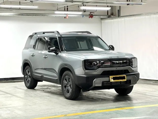 Beijing 2026 BJ30 1.5T Traveler Two-Drive Standard Automatic Gear 4