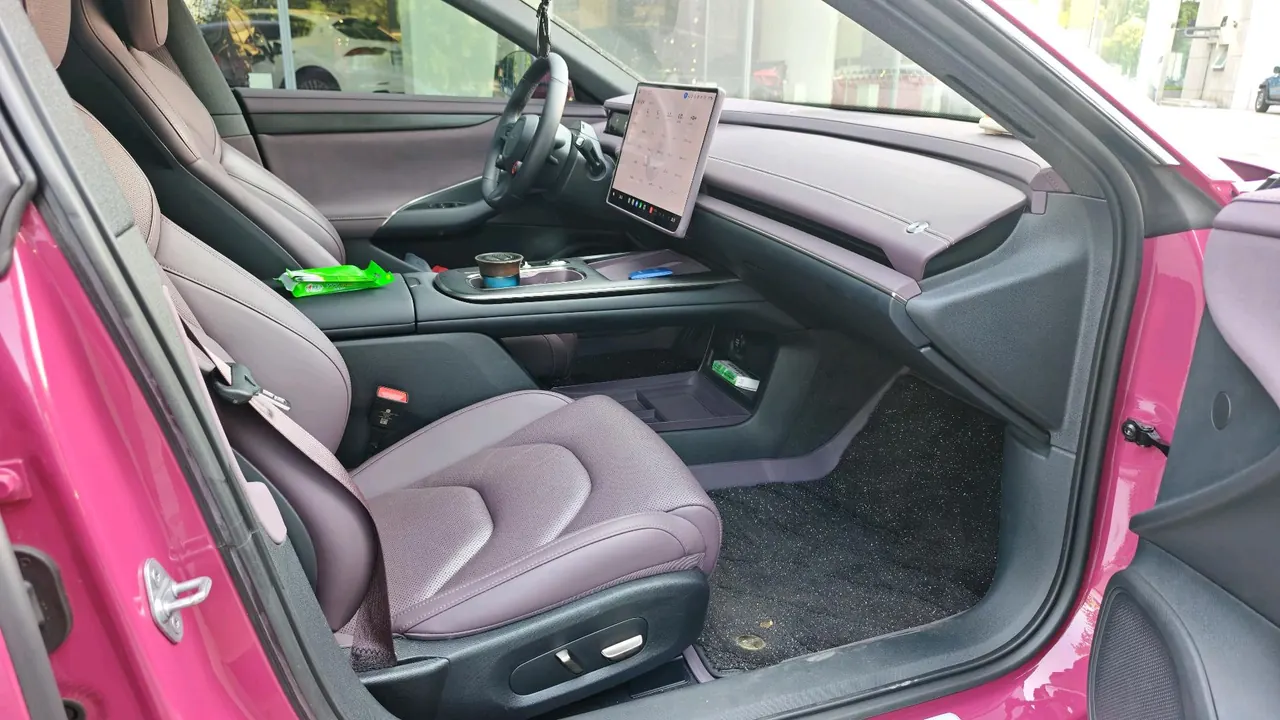 MI 2024 SU 7 830km Rear Drive Ultra Long Endurance High-end Smart Drive Pro Edition Automatic Gear 2