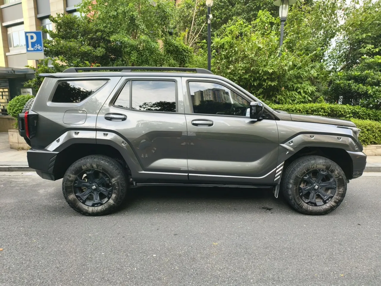 Tank 2024 Tank 400 Hi4-T 2.0T City Edition Automatic Gear 4