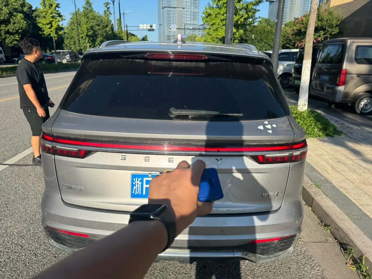 Geely 2024 XingyueL (Monjaro) 2.0TD High Power Two-Drive Enovate Edition Automatic Transmission 4