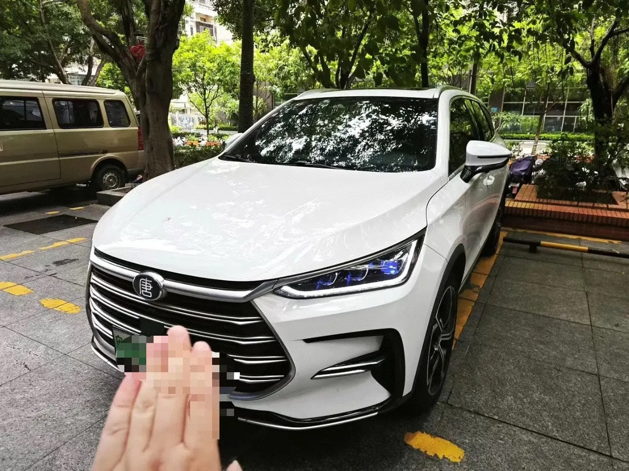 打开图片灯箱:BYD Tang New Energy 2021 Tang DM-i 1.5T Stepless 112KM Honorable Automatic Gear