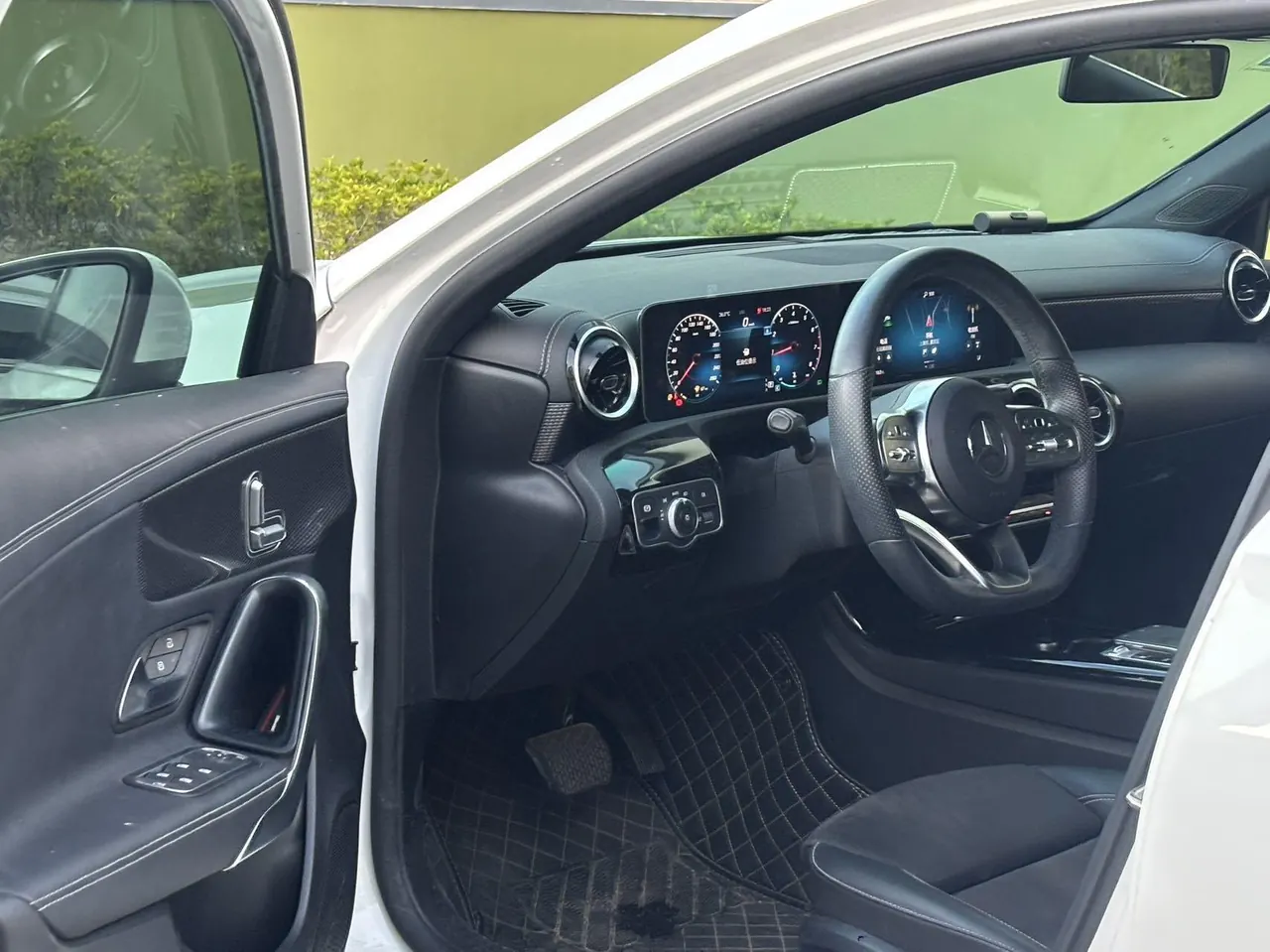 Mercedes Benz Class A 2020 A 200 L 1.3T Sports Automatic 3