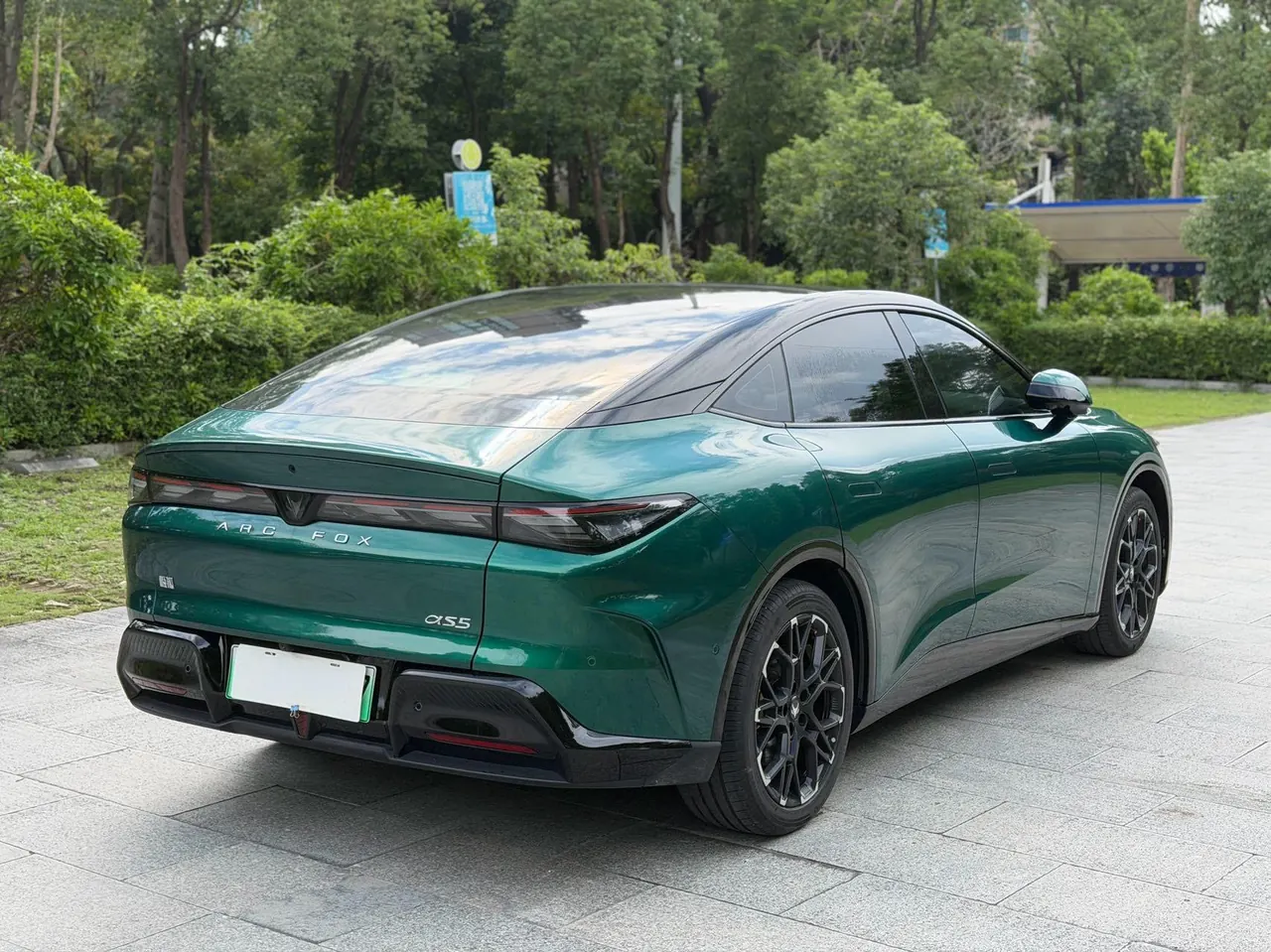 ARCFOX 2026 α S 5 630 yuan Environment Intelligence Edition 185kW Automatic Gear 4