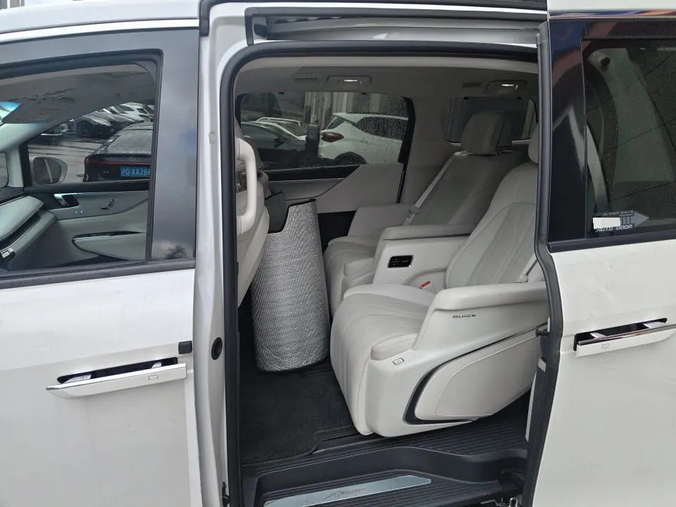 Buick 2024 GL8 Lu Zun PHEV 1.5T Exclusive Edition 7-seat Automatic Gear 4