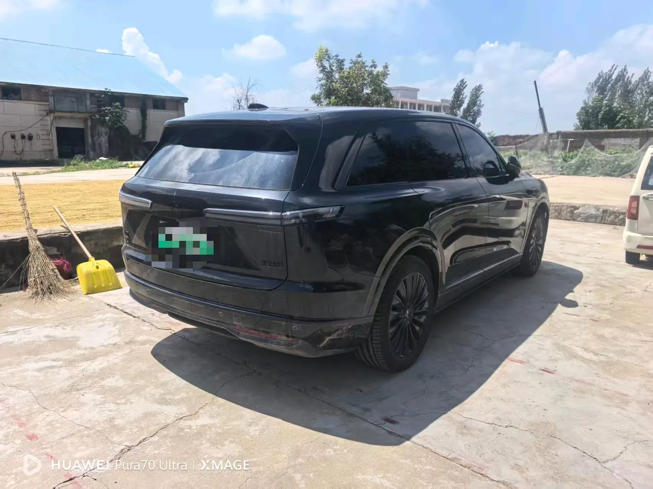 ONVO 2026 L90 Ultra six-seat automatic gear 3
