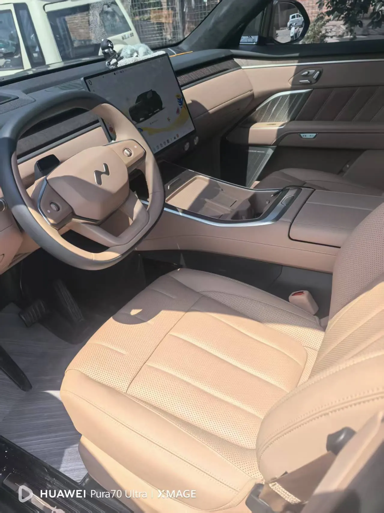 ONVO 2026 L90 Ultra six-seat automatic gear 4