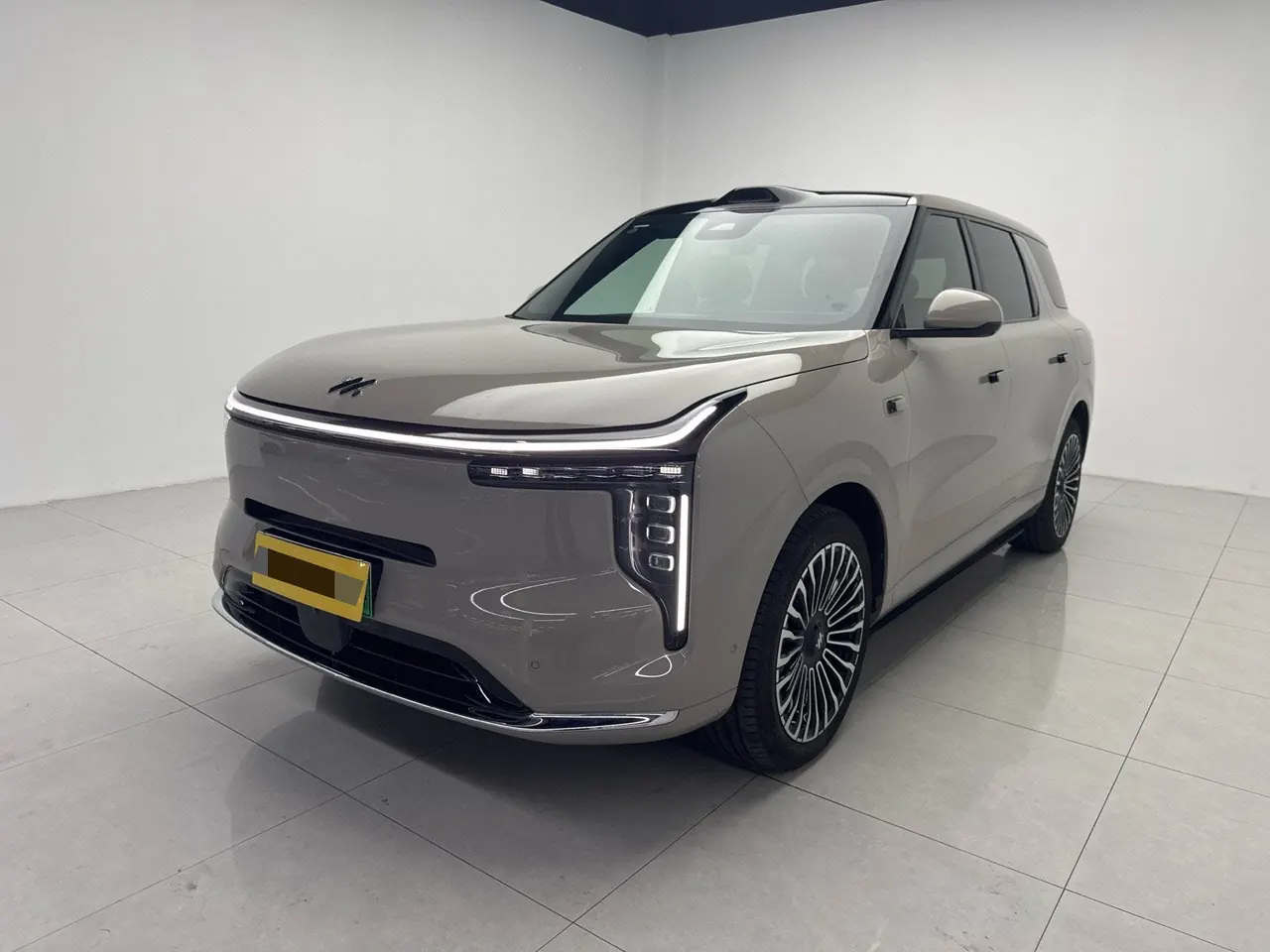 打开图片灯箱:IM 2026 IM LS8 66 Ultra Technology Flagship Large Five-seater Automatic Transmission