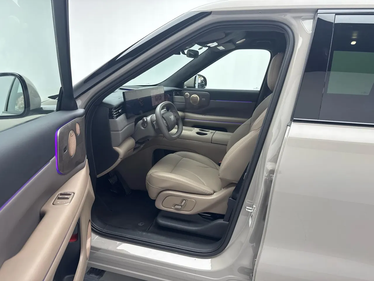 IM 2026 IM LS8 66 Ultra Technology Flagship Large Five-seater Automatic Transmission 12