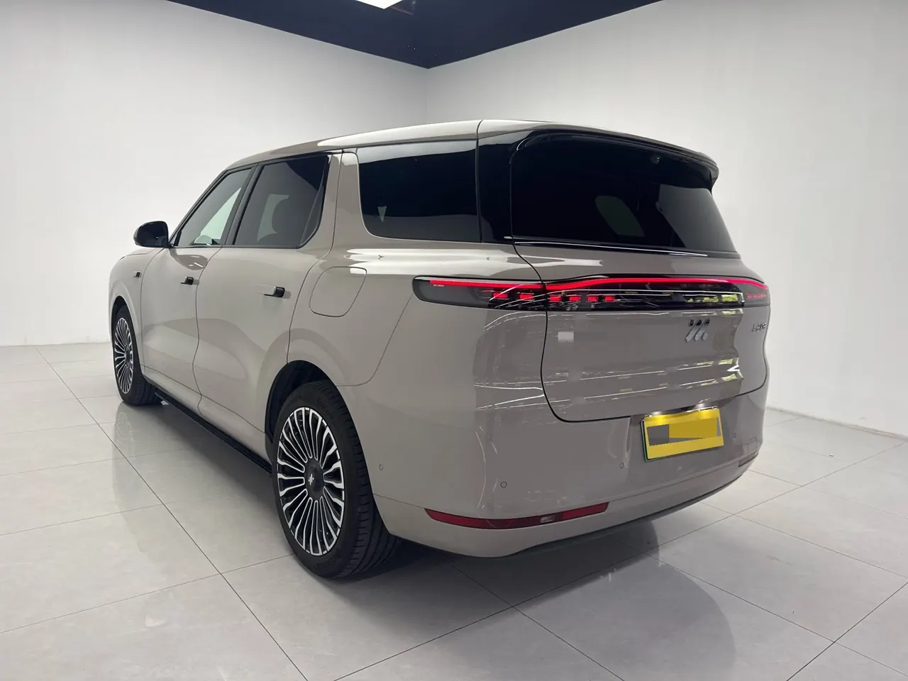 IM 2026 IM LS8 66 Ultra Technology Flagship Large Five-seater Automatic Transmission 16