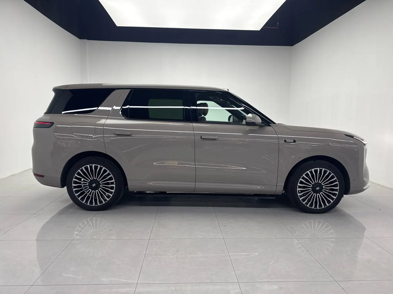 IM 2026 IM LS8 66 Ultra Technology Flagship Large Five-seater Automatic Transmission 7