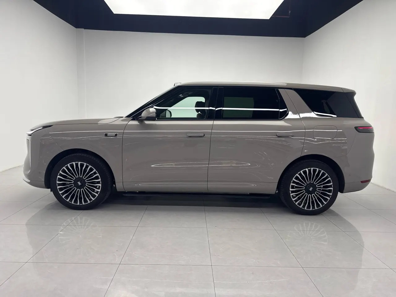 IM 2026 IM LS8 66 Ultra Technology Flagship Large Five-seater Automatic Transmission 8