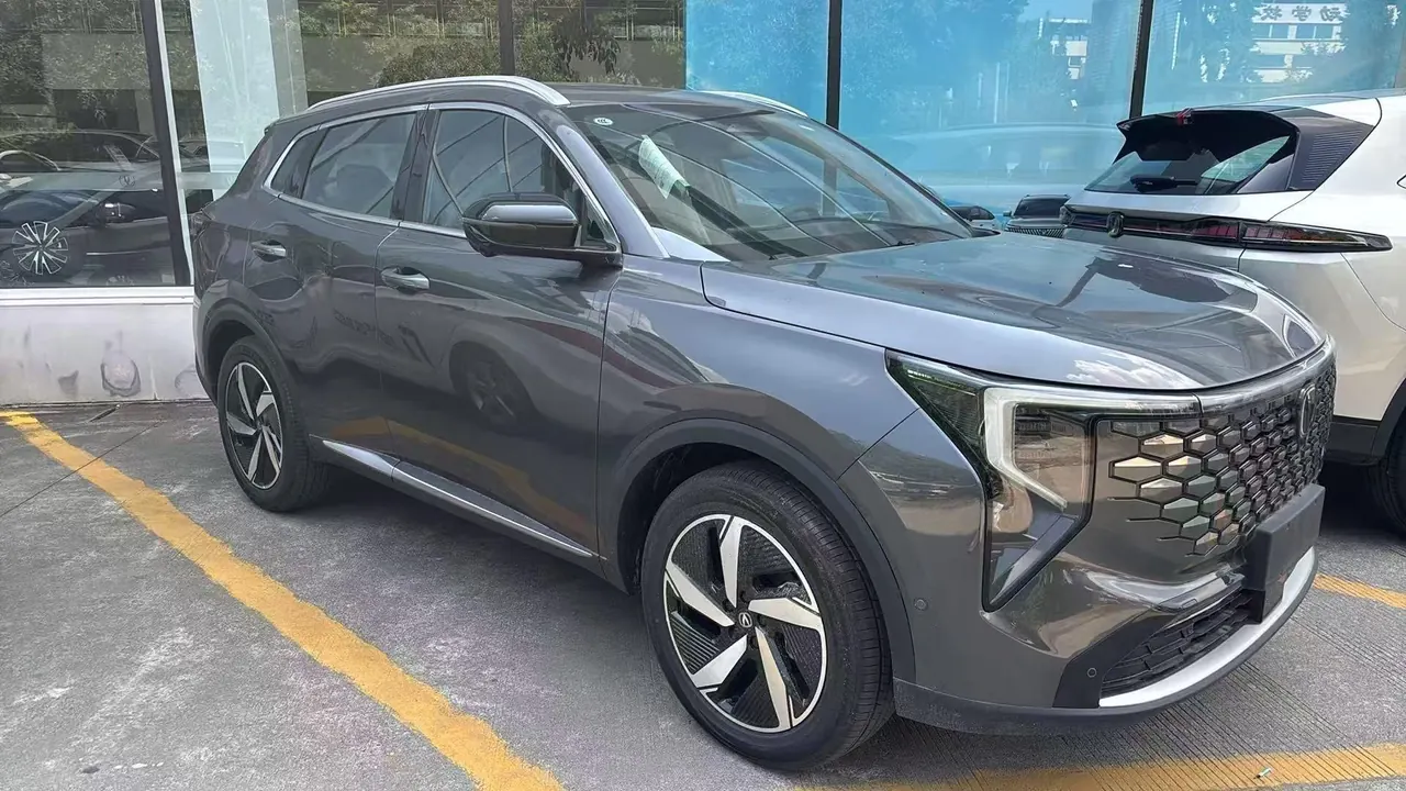 ChangAn 2026 CS55 PLUS PHEV 1.5 Stepless Smart New Blue Whale 125km Zhiyue Edition Automatic Gear 3