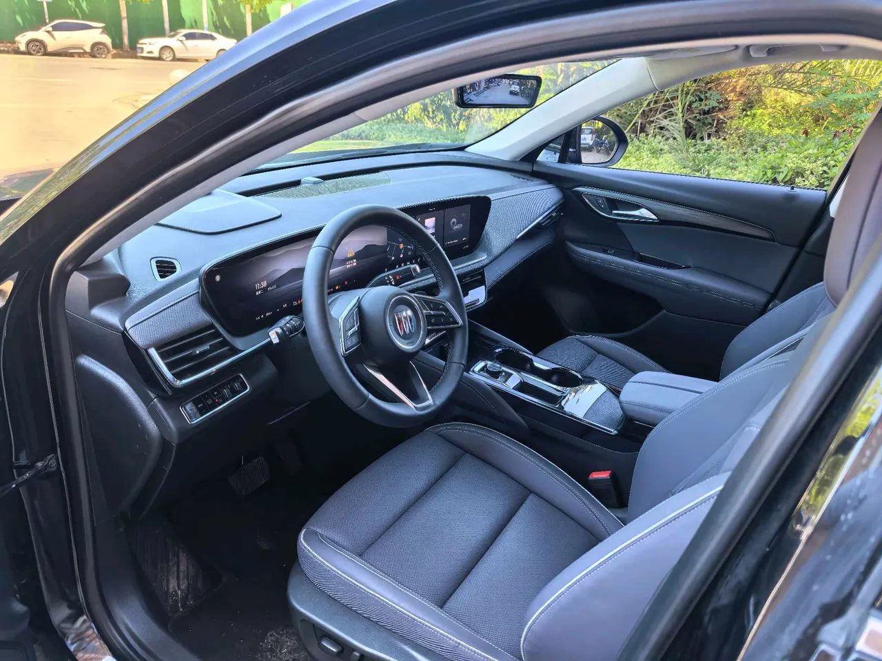 Buick 2026 Angkewei Plus 2.0T 28T Two-Drive Platinum Edition Automatic Gear 10